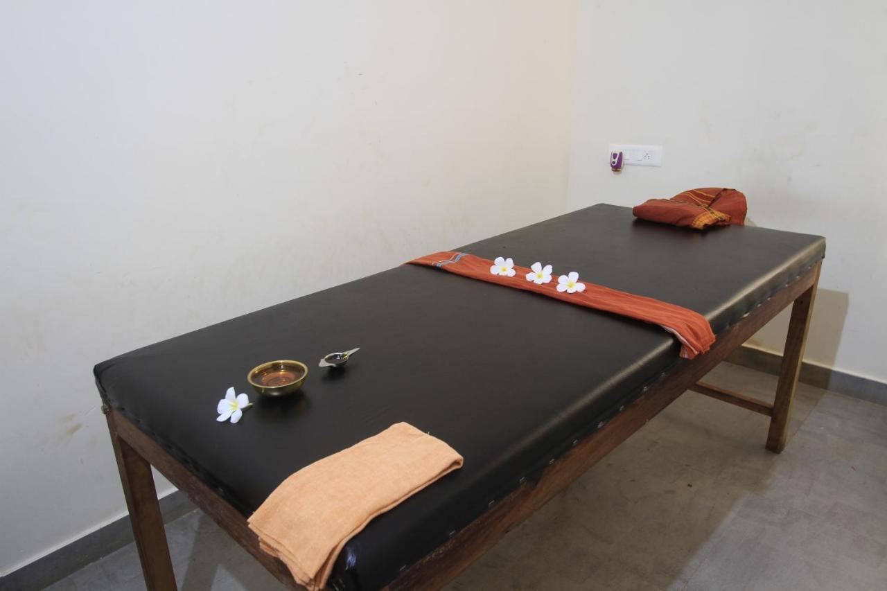 Arthigamya Spa & Resort Gokarna  Esterno foto