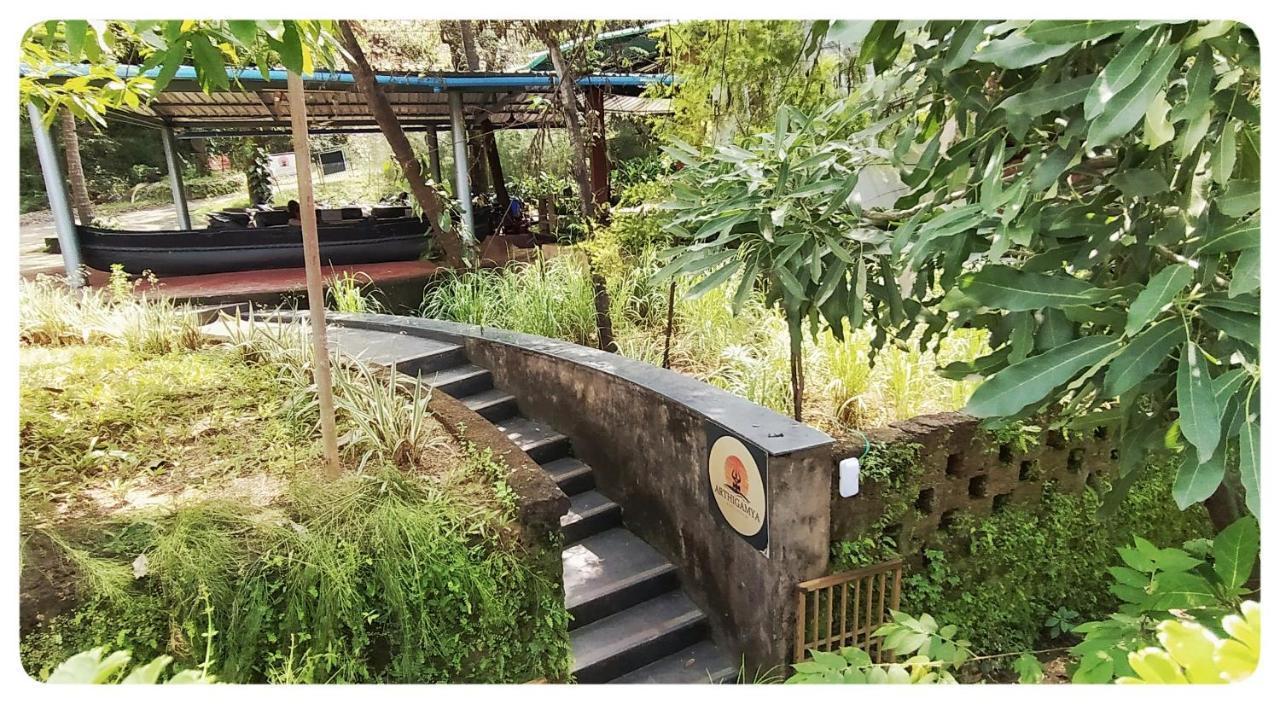 Arthigamya Spa & Resort Gokarna  Esterno foto